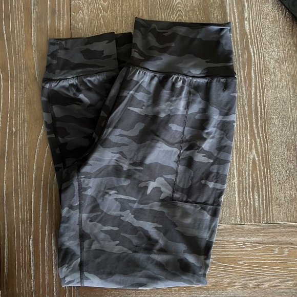 Athleta Salutation jogger - Picture 1 of 3